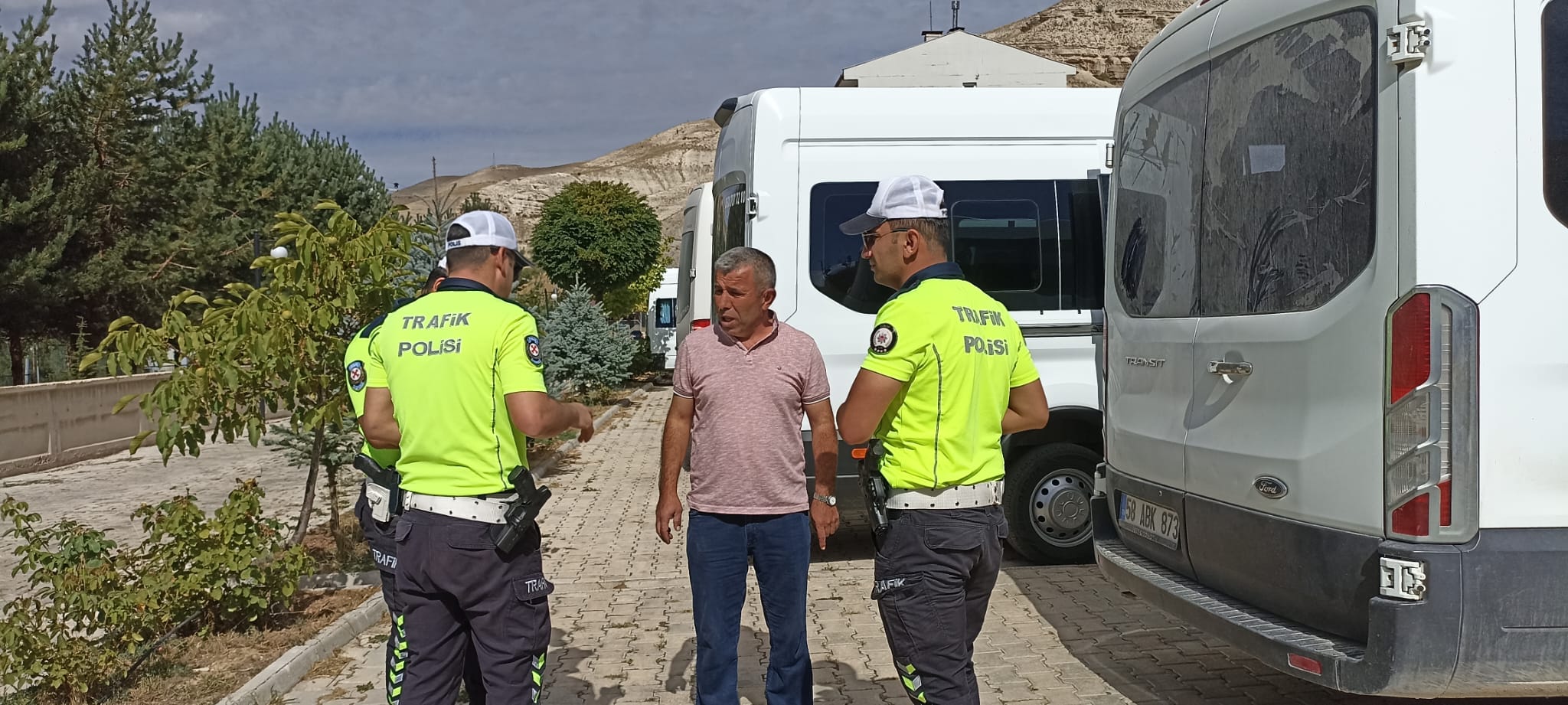 SERVİS ŞOFÖRLERİNE EĞİTİM VERİLDİ