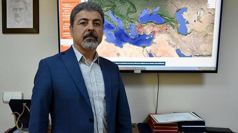 İLÇEMİZ DE  SON GÜNLERDE MEYDANA GELEN ARTÇI DEPREMLERİN SEBEBİ GÜRÜN VE AYVALI FAYLARI