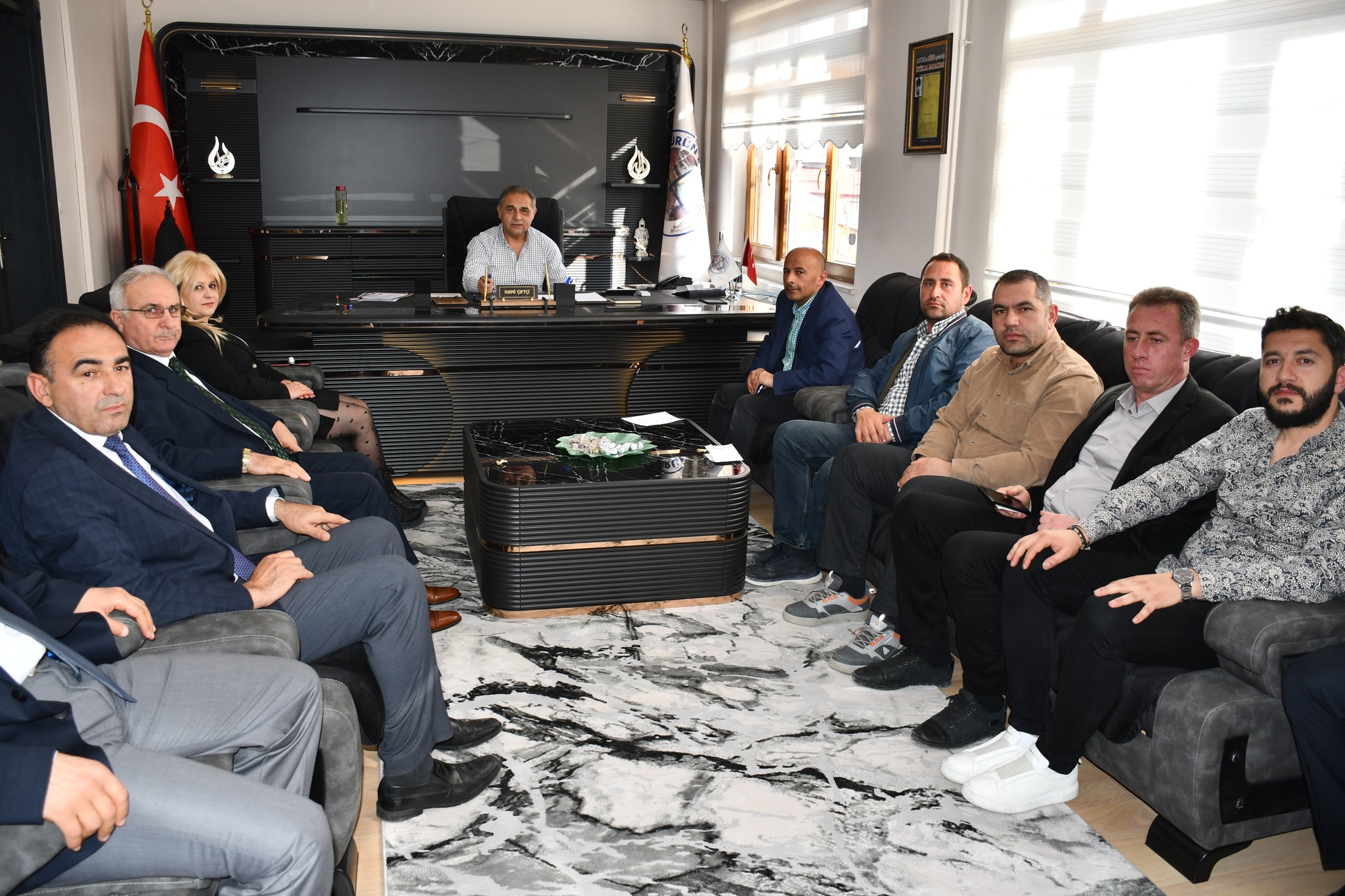 BAŞKAN ÇİFTÇİ BELEDİYE PERSONELİYLE BAYRAMLAŞTI
