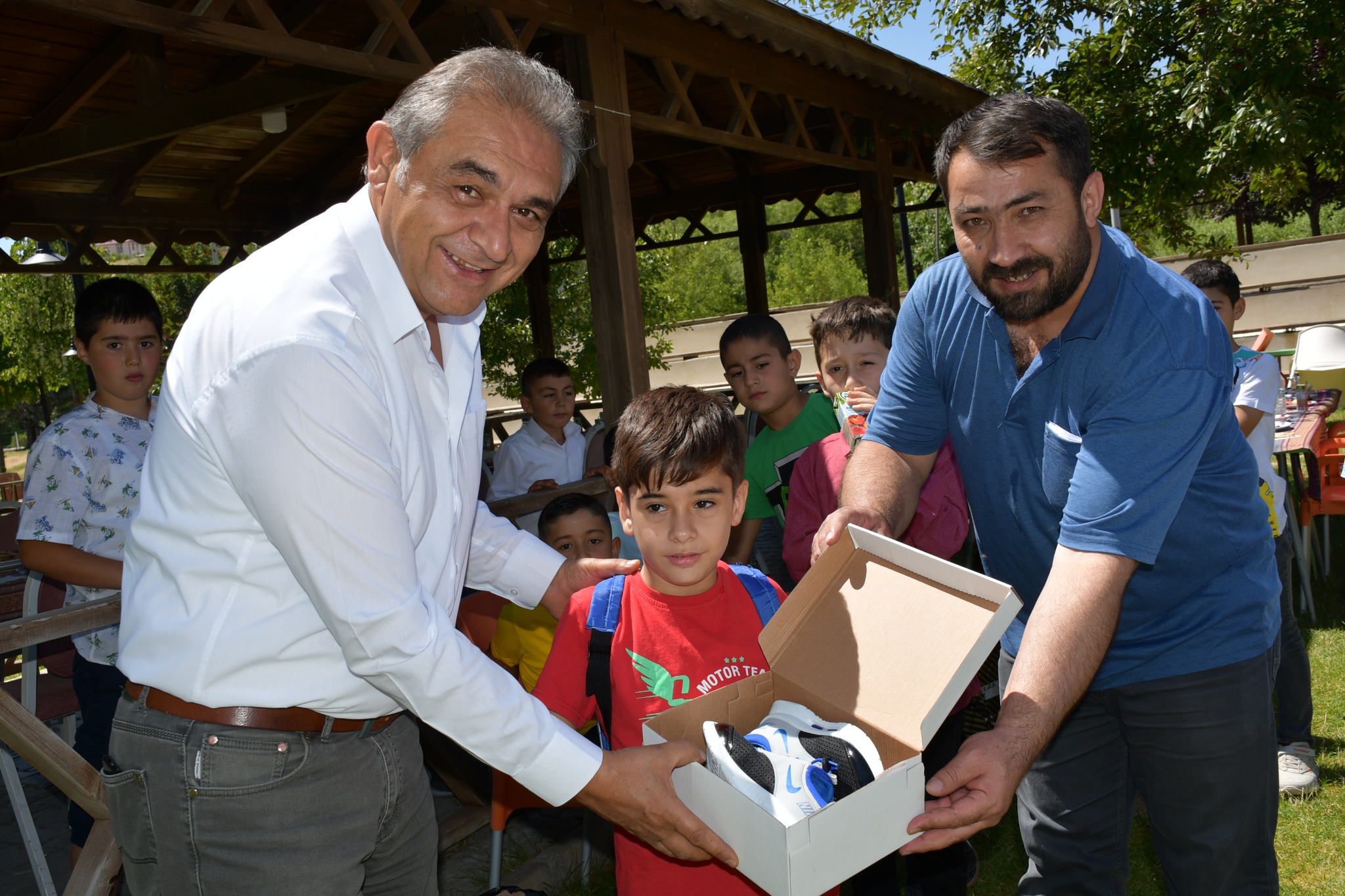 İLÇEMİZ KURAN KURSU ÖĞRENCİLERİ KAHVALTIDA BULUŞTU