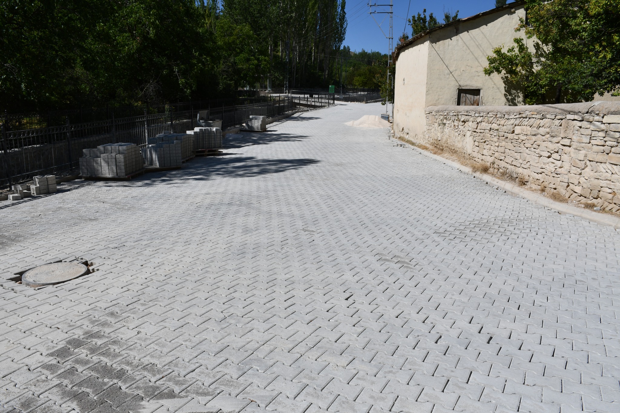 PARKE ÇALIŞMALARI TÜM HIZIYLA DEVAM EDİYOR