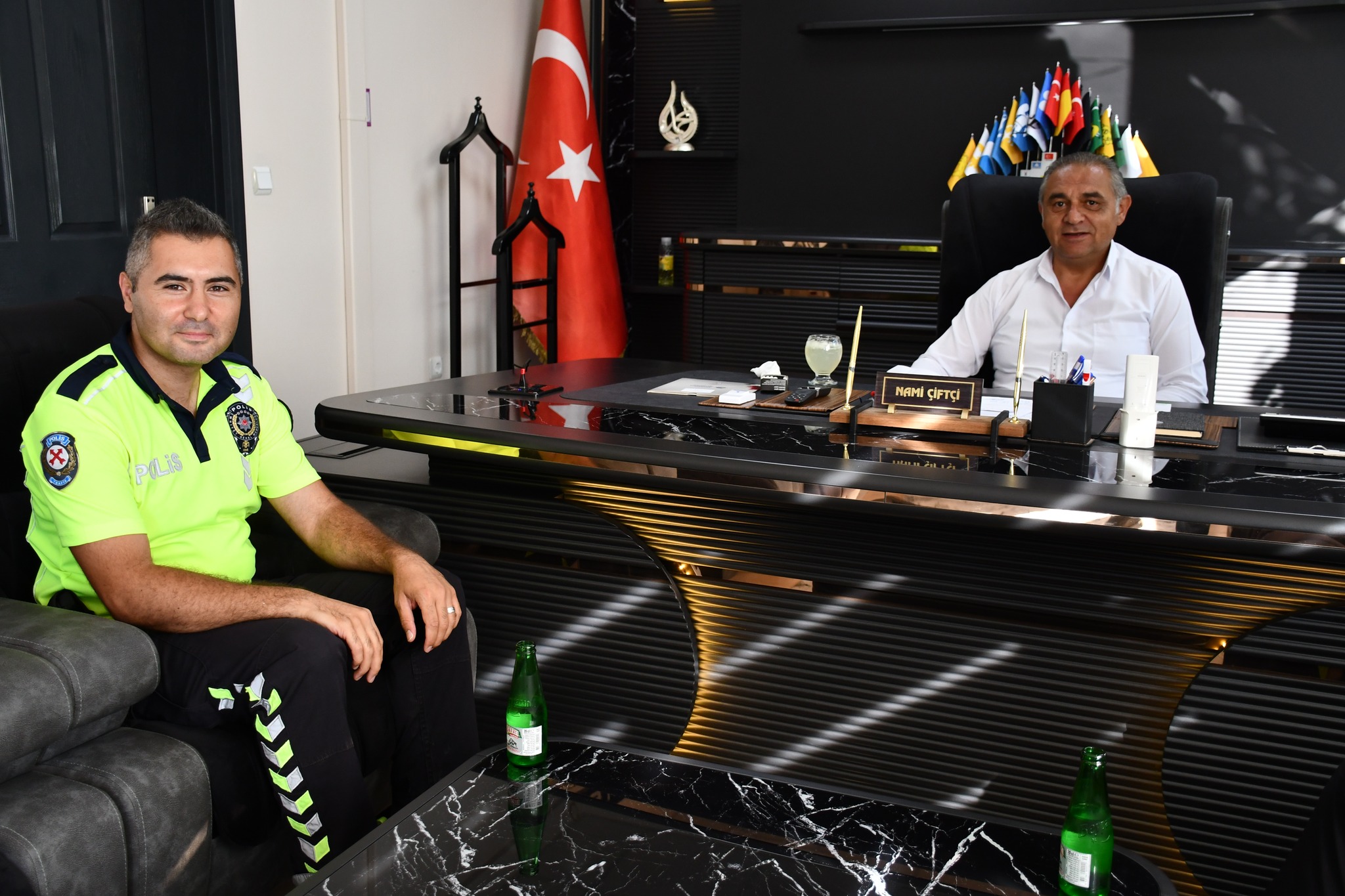 POLİS MEMURU YORULMAZ’DAN BAŞKAN ÇİFTÇİ’YE VEDA ZİYARETİ