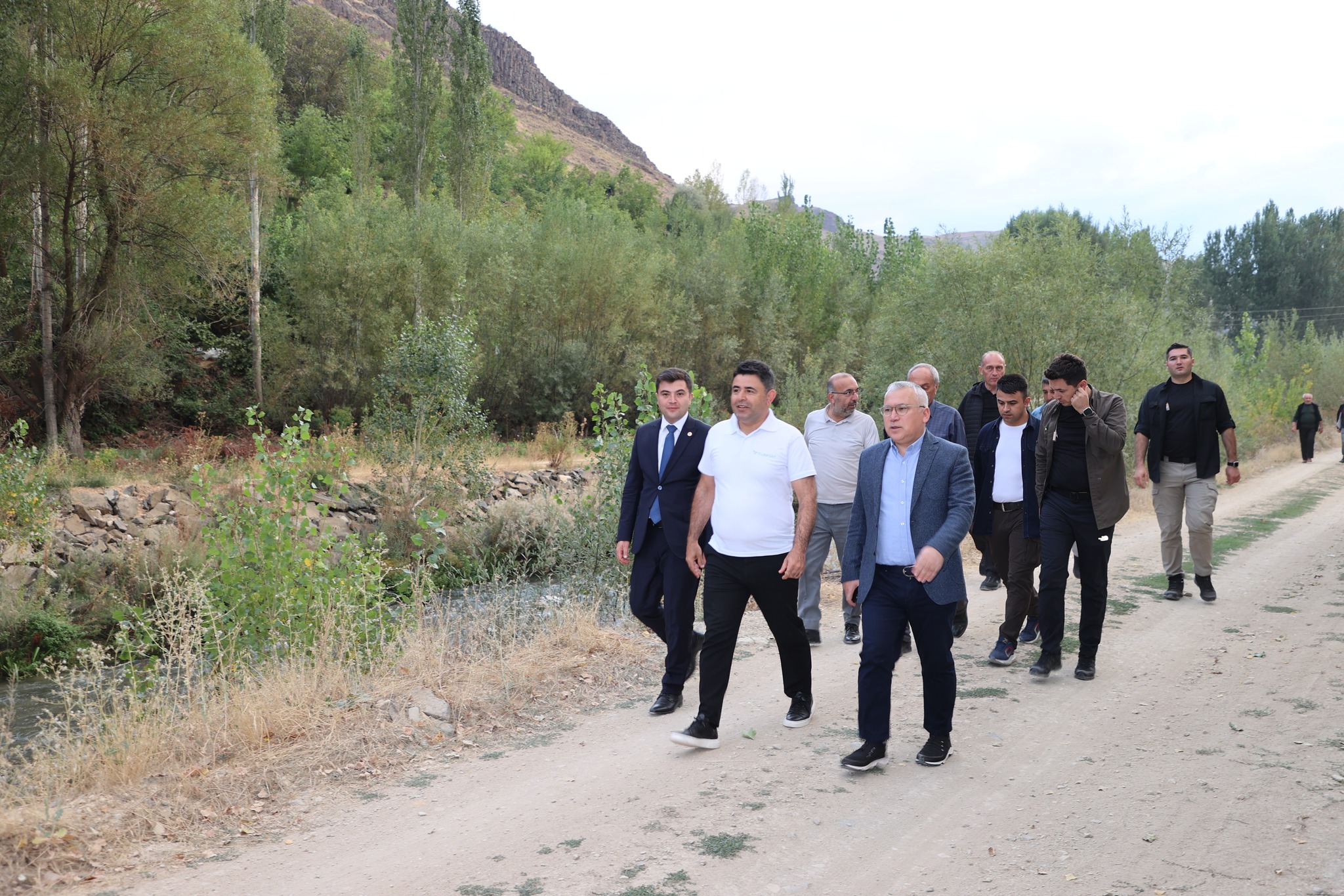 ULAŞTIRMA VE ALTYAPI BAKANLIĞI BAKAN YARDIMCISI OSMAN BOYRAZ‘DAN İLÇEMİZE ZİYARET