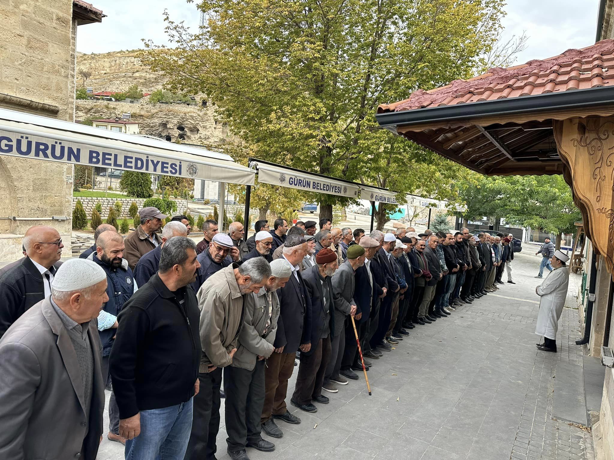 FİLİSTİNLİ KARDEŞLERİMİZ İÇİN DUALAR EDİLDİ