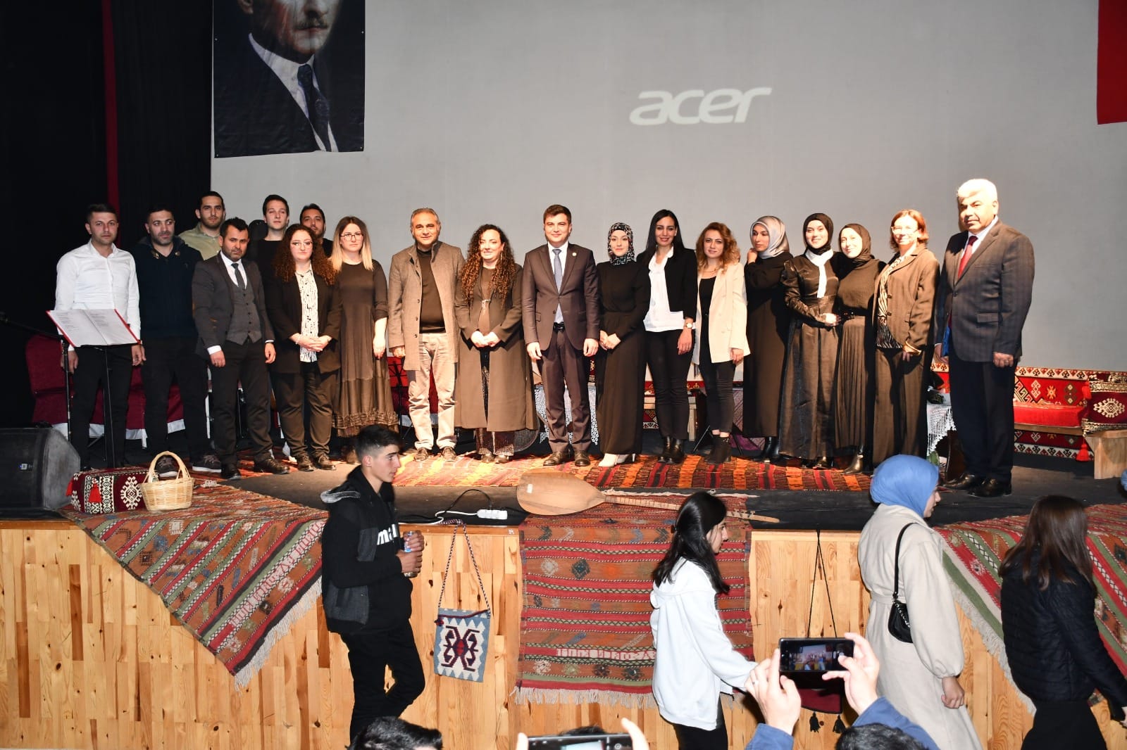 CUMHURİYETİN 100’ü YILI AŞIK VEYSEL HALK KONSERİ YAPILDI 