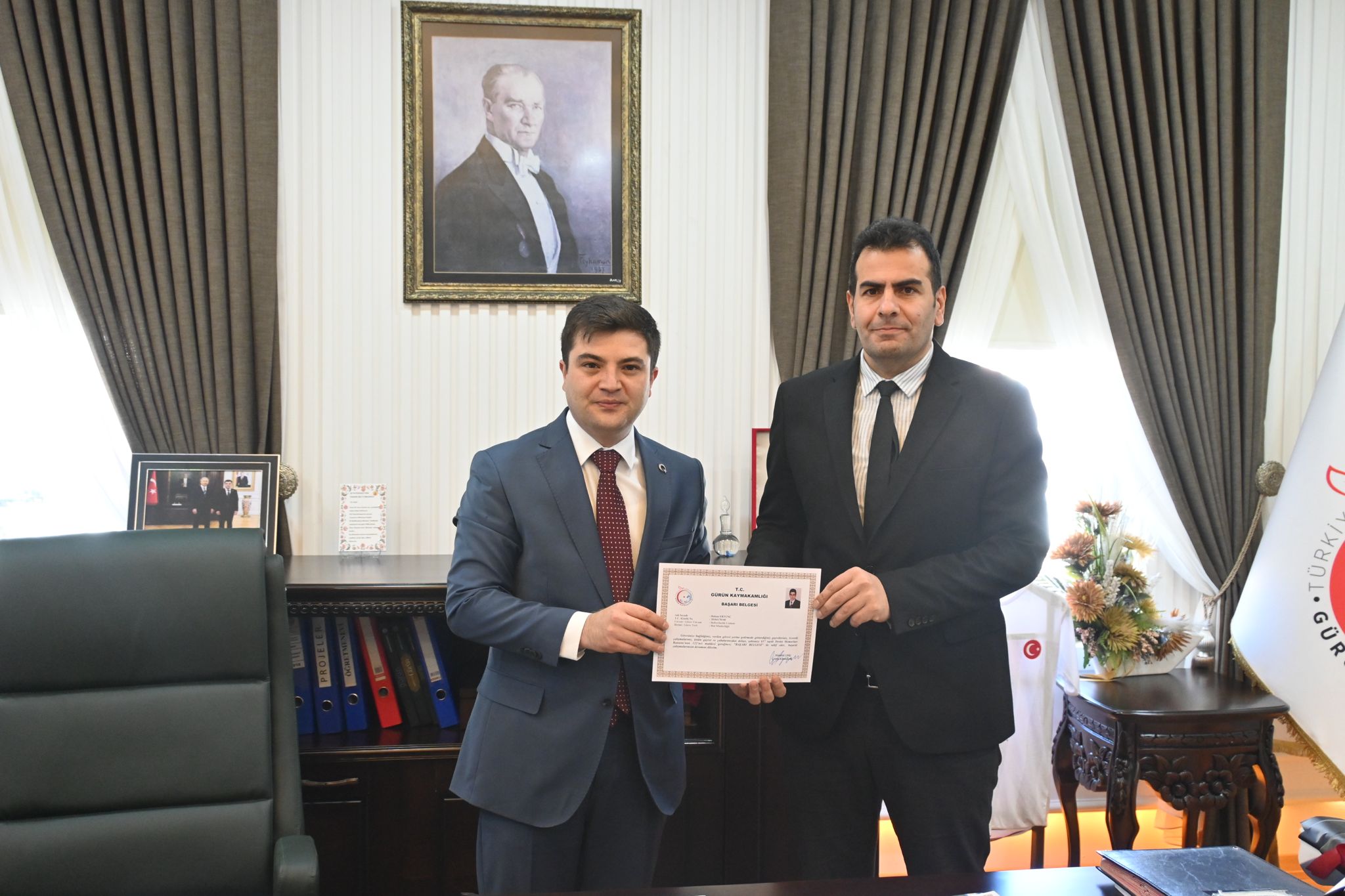 KAYMAKAM SARI BAŞARI BELGESİ VERDİ