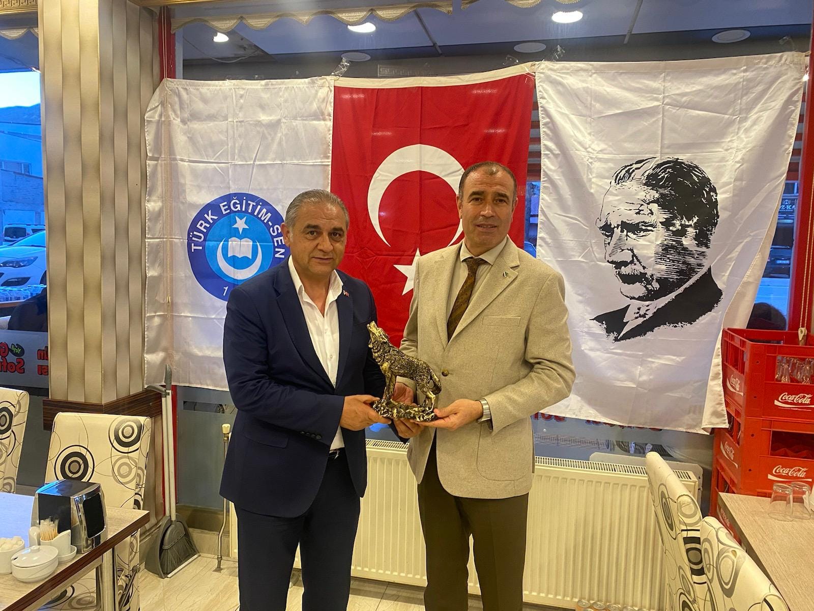 BAŞKAN ÇİFTÇİ TÜRK EĞİTİM SEN ÜYELERİYLE AKŞAM YEMEĞİNDE BULUŞTU