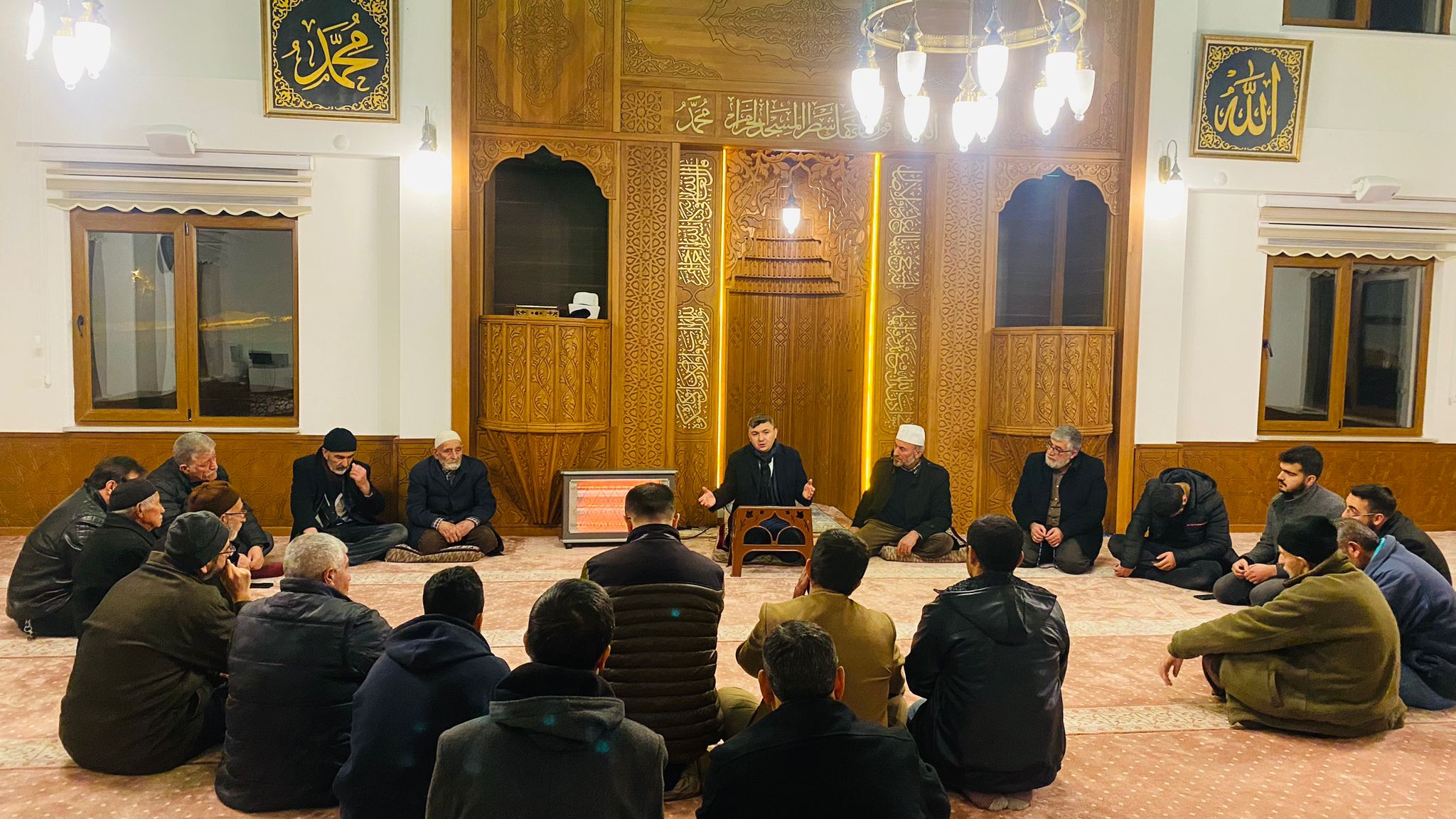 Deveci Camii Sohbetleri Her Çarşamba Yapılıyor