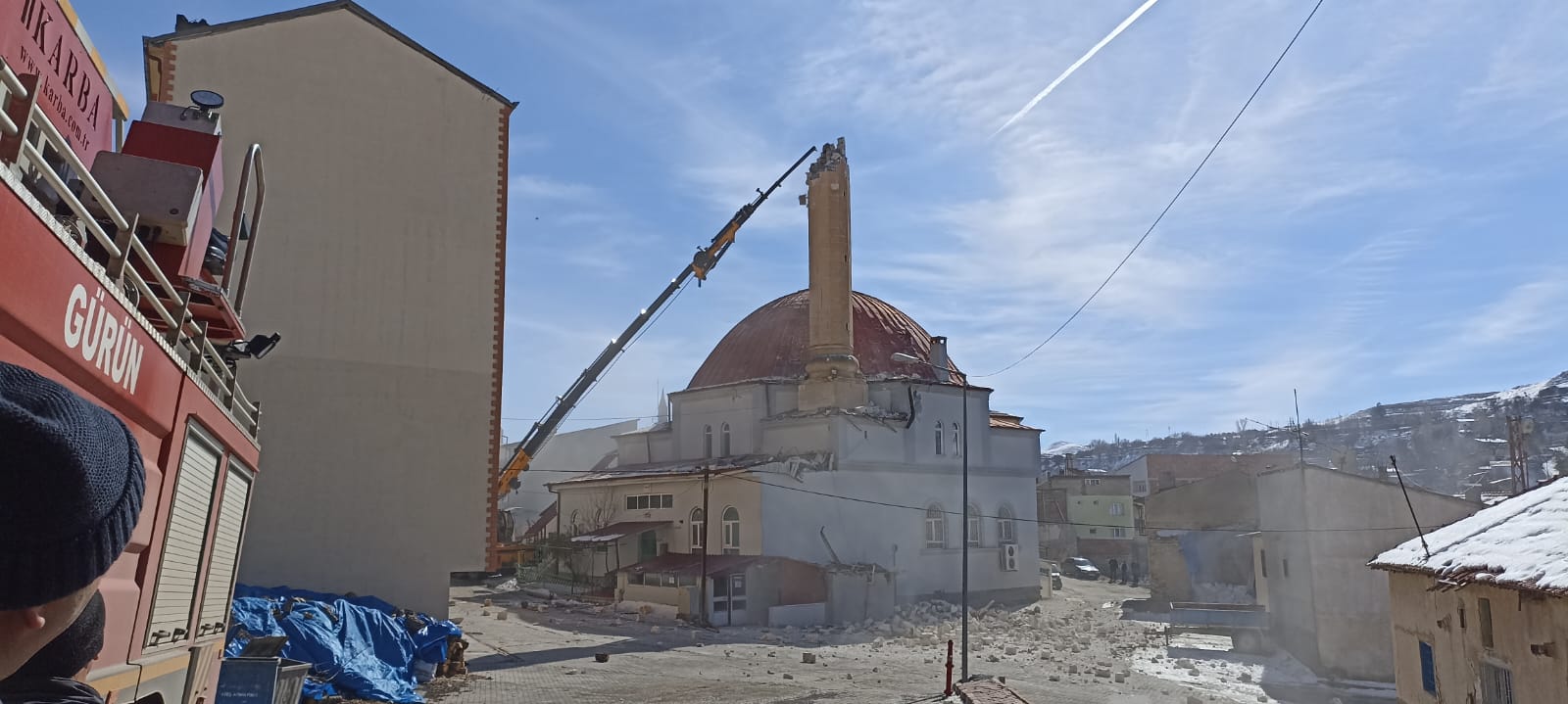  DEPREM DE HASAR GÖREM MİNARELER YIKILIYOR