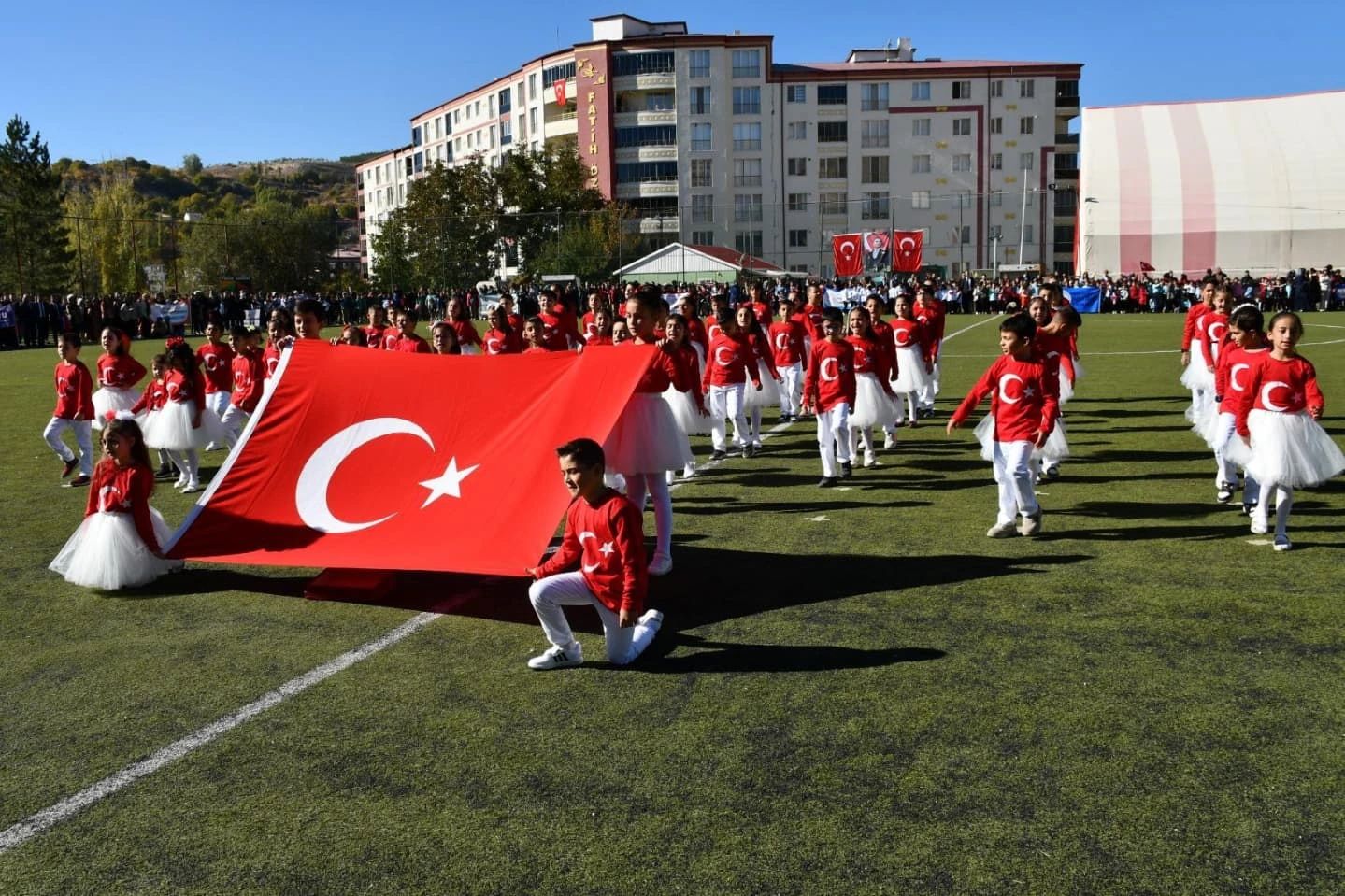 Gürün’de Cumhuriyetimizin 101. Yılı Coşkuyla Kutlandı