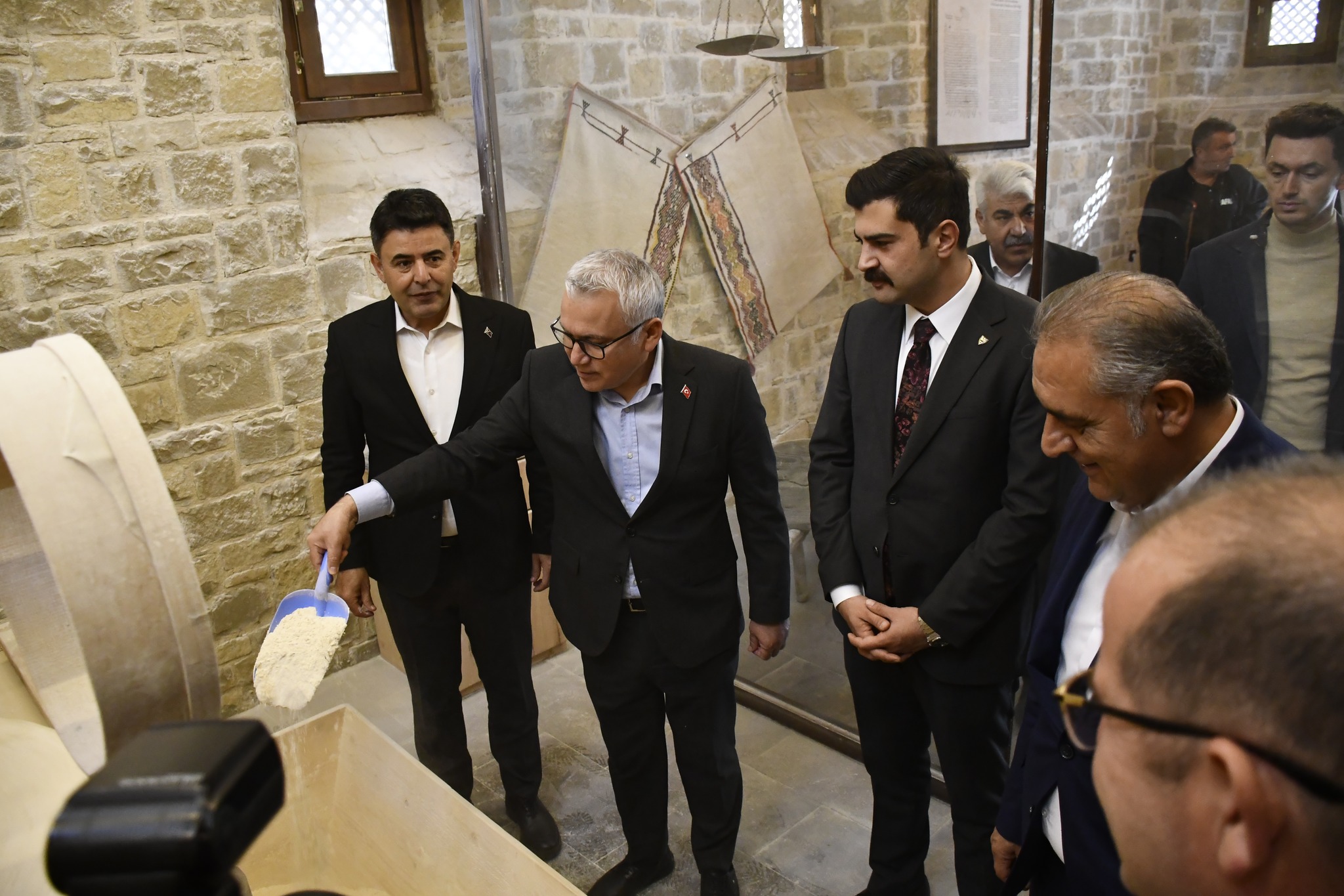  Vali Yılmaz Şimşek Gürün’de Temaslarda Bulundu