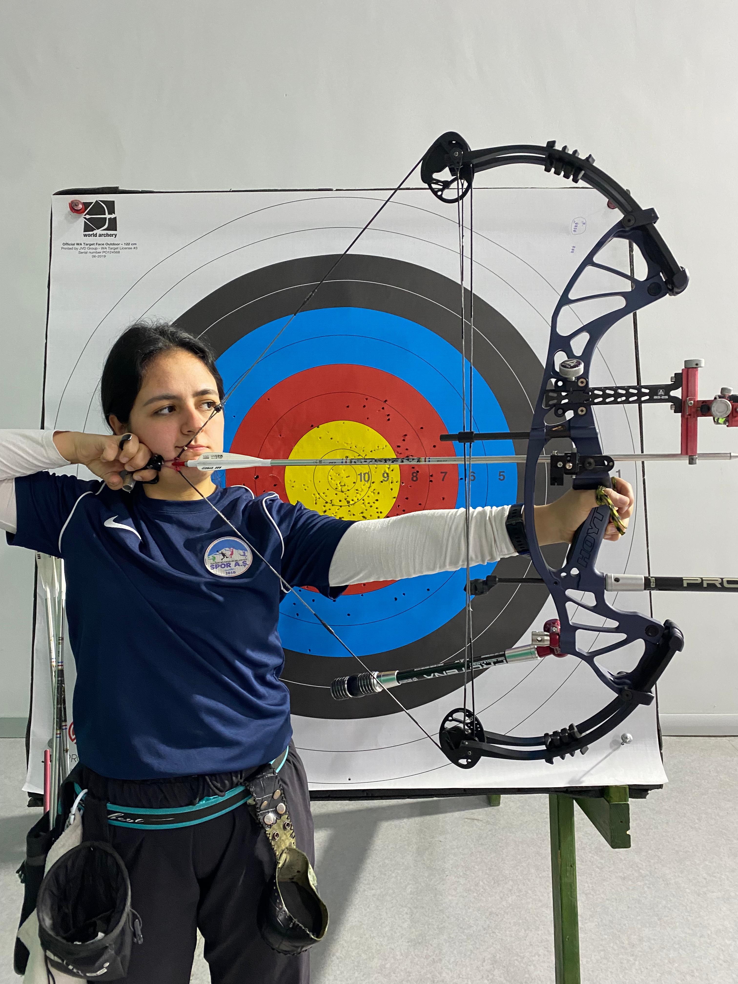  İrem OCAKCI Makaralı Yay U21 Kadın Kategorisinde Türkiye Üçüncüsü