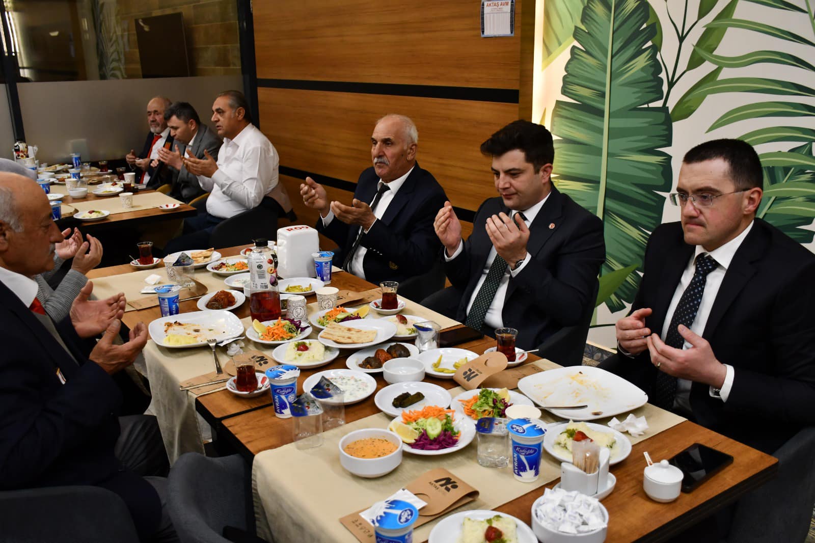 Gürün’de Şehit ve Gazi Ailelerine İftar Yemeği Verildi