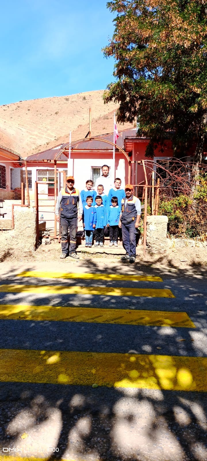 Gürün’ünün Sarıca Köyünde Yol Şerit Çizgisi Çalışmaları Devam Ediyor