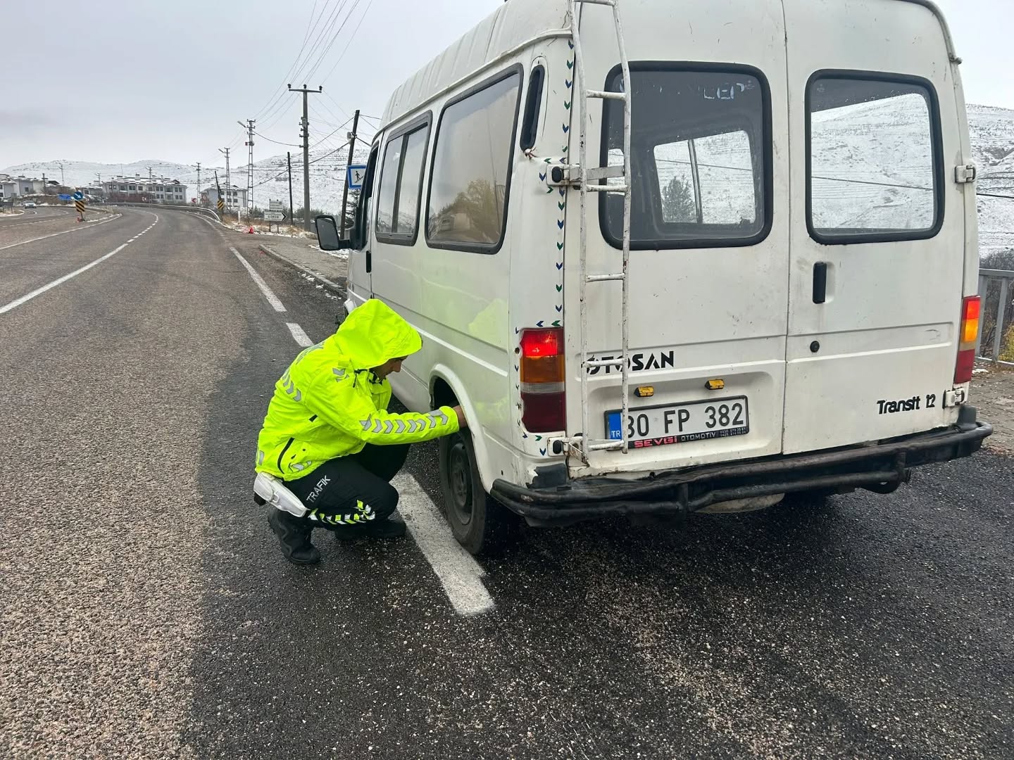 Gürün’de Kış Lastiği Denetimleri Başladı