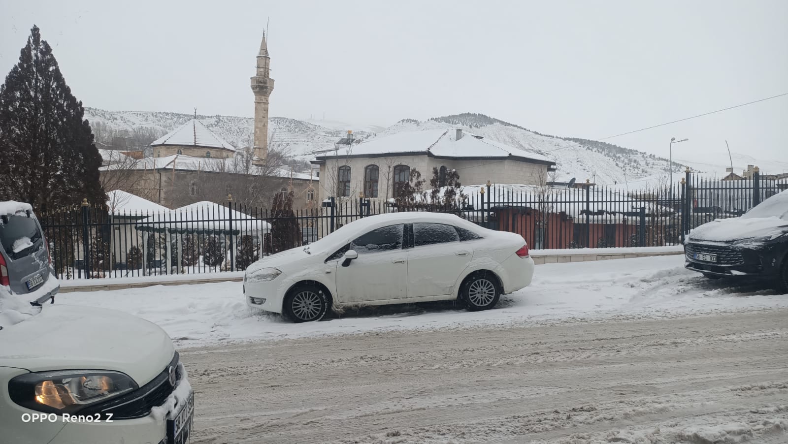 Gürün Yeni Yıla Karla Uyandı