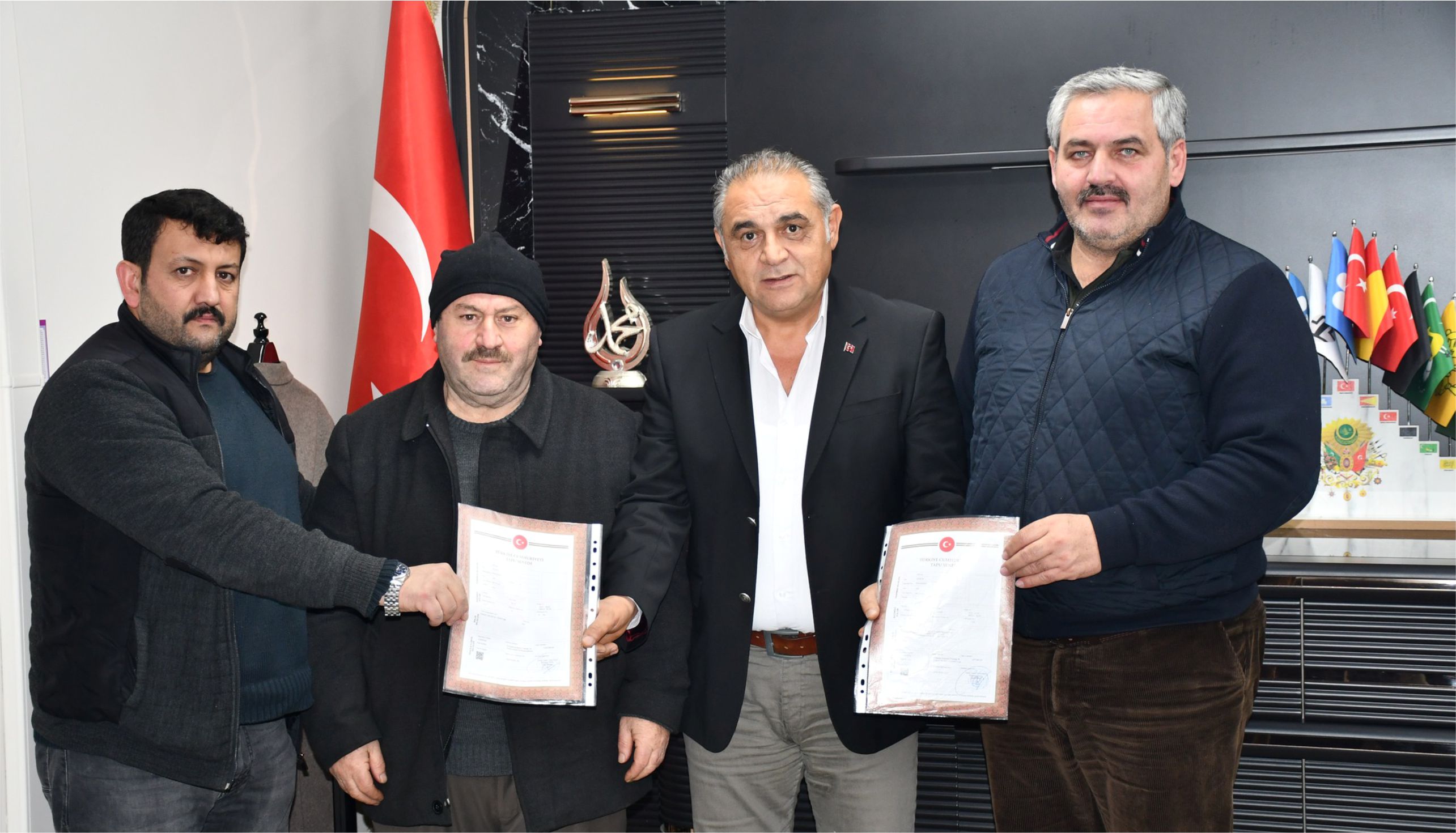 DEPREM ZEDE ESNAFA İŞYERİ TAPULARI VERİLDİ