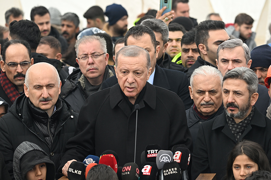 DEPREM BÖLGESİ YENİ SANAYİ SAHALARIYLA AYAĞA KALKACAK