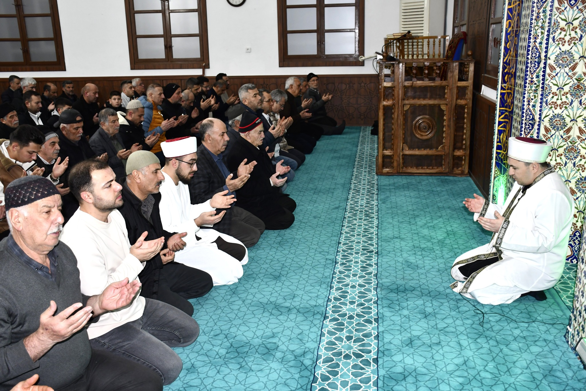 Berat Kandil’inde Gürün’de Eller Semaya Kalktı