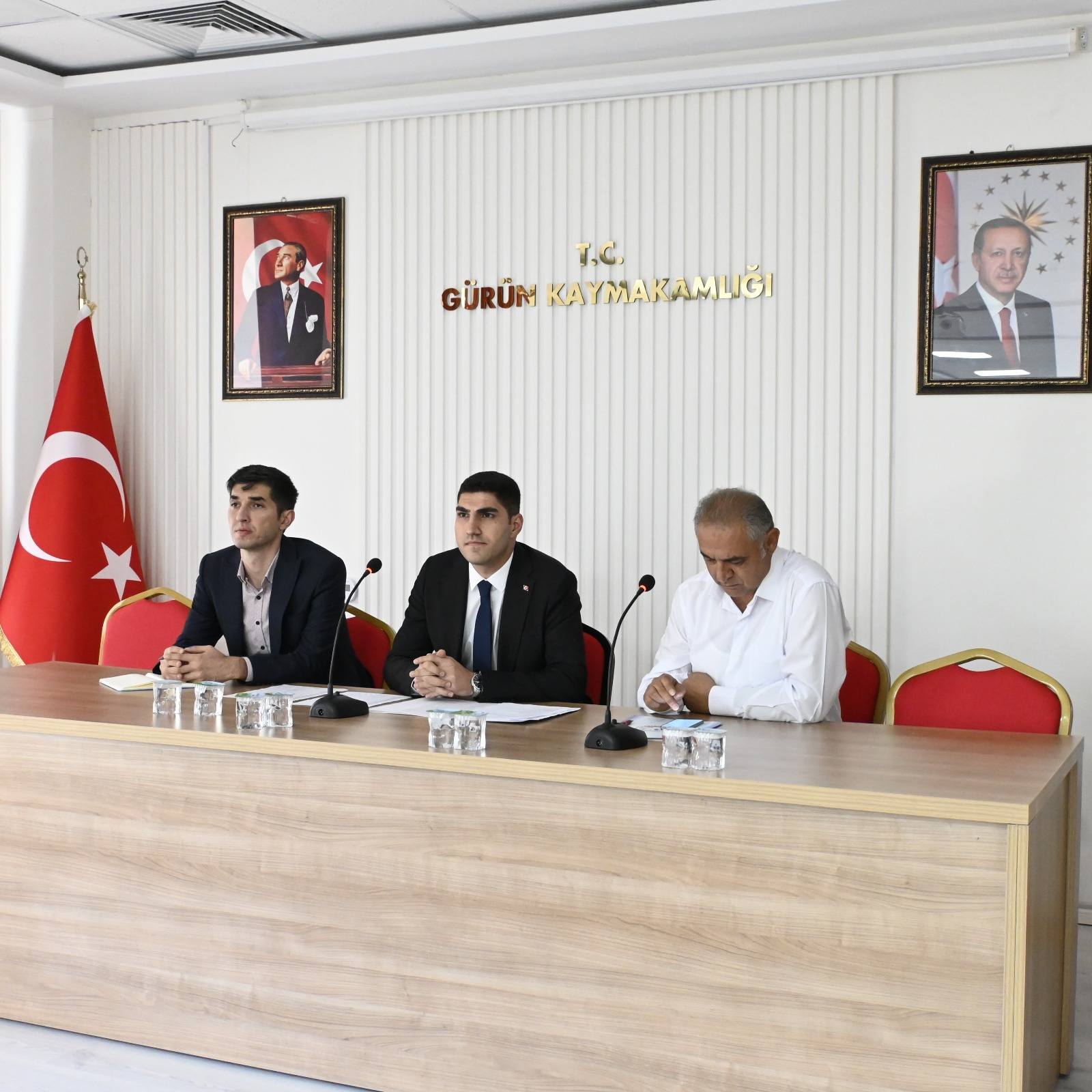 Gürün Belediye Başkanı Sokak Hayvanları Konulu Toplantıya Katıldı