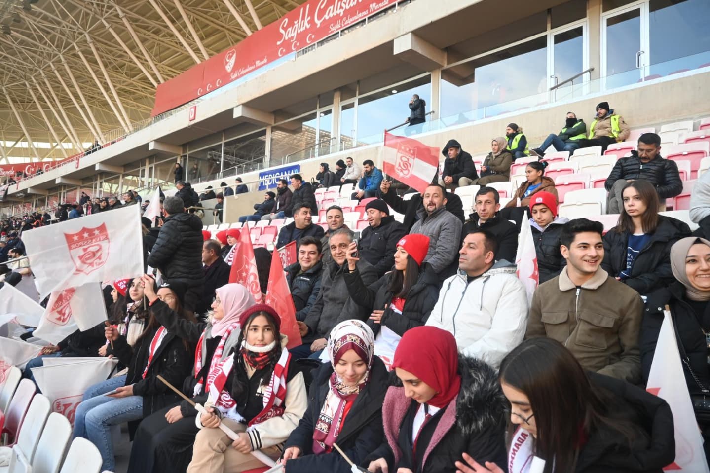 Öğrenciler Sivasspor ile Samsunspor Maçının Keyfini Çıkardı