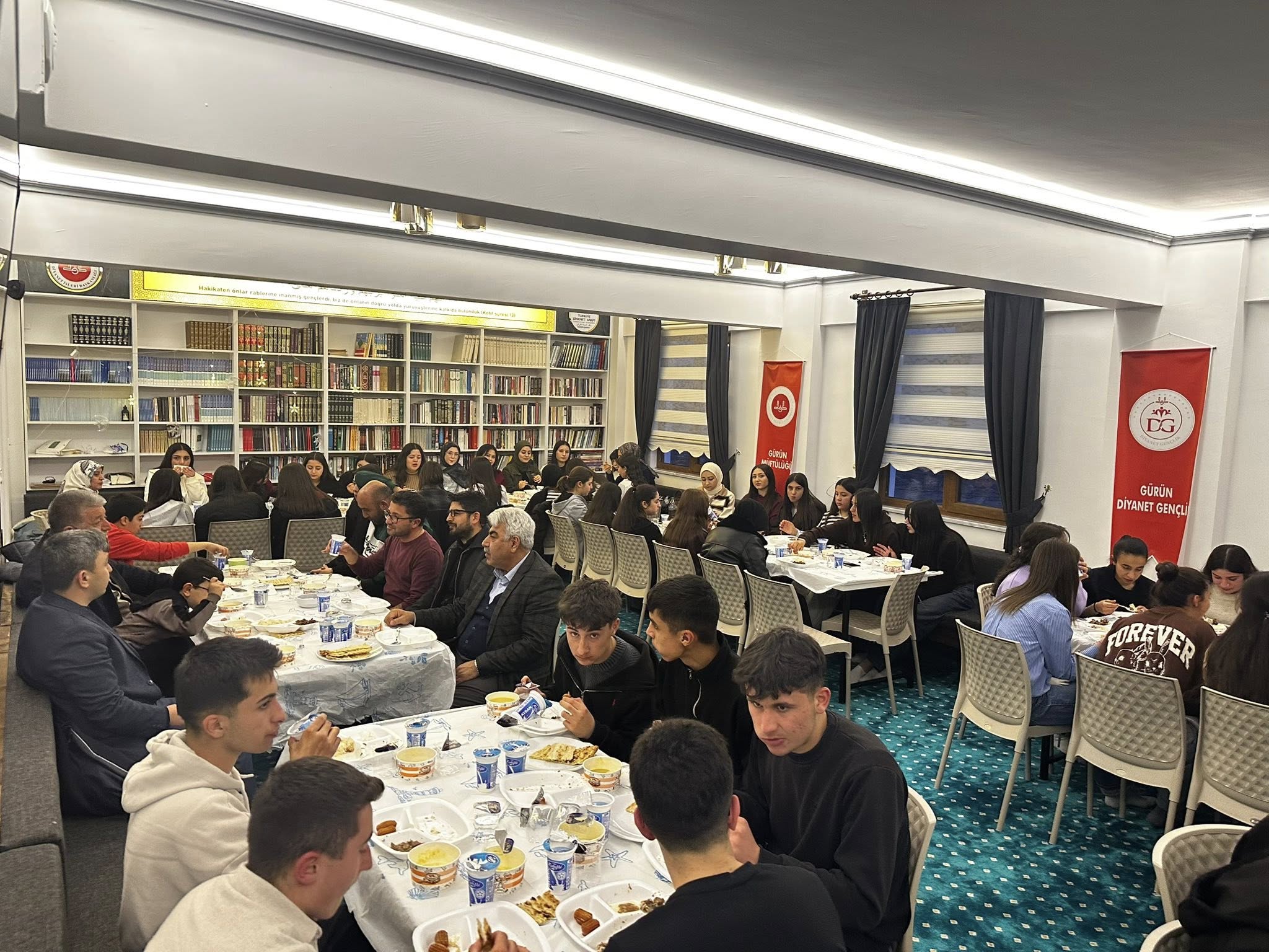 Diyanet Genç Ofis’te Liseli Öğrencilerle İftar Buluşması