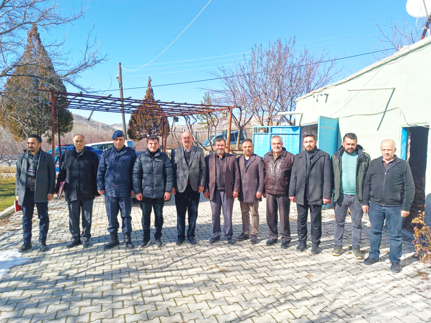 Kaymakam’dan Gazi Muhtar Arif Kocaya Plaket 