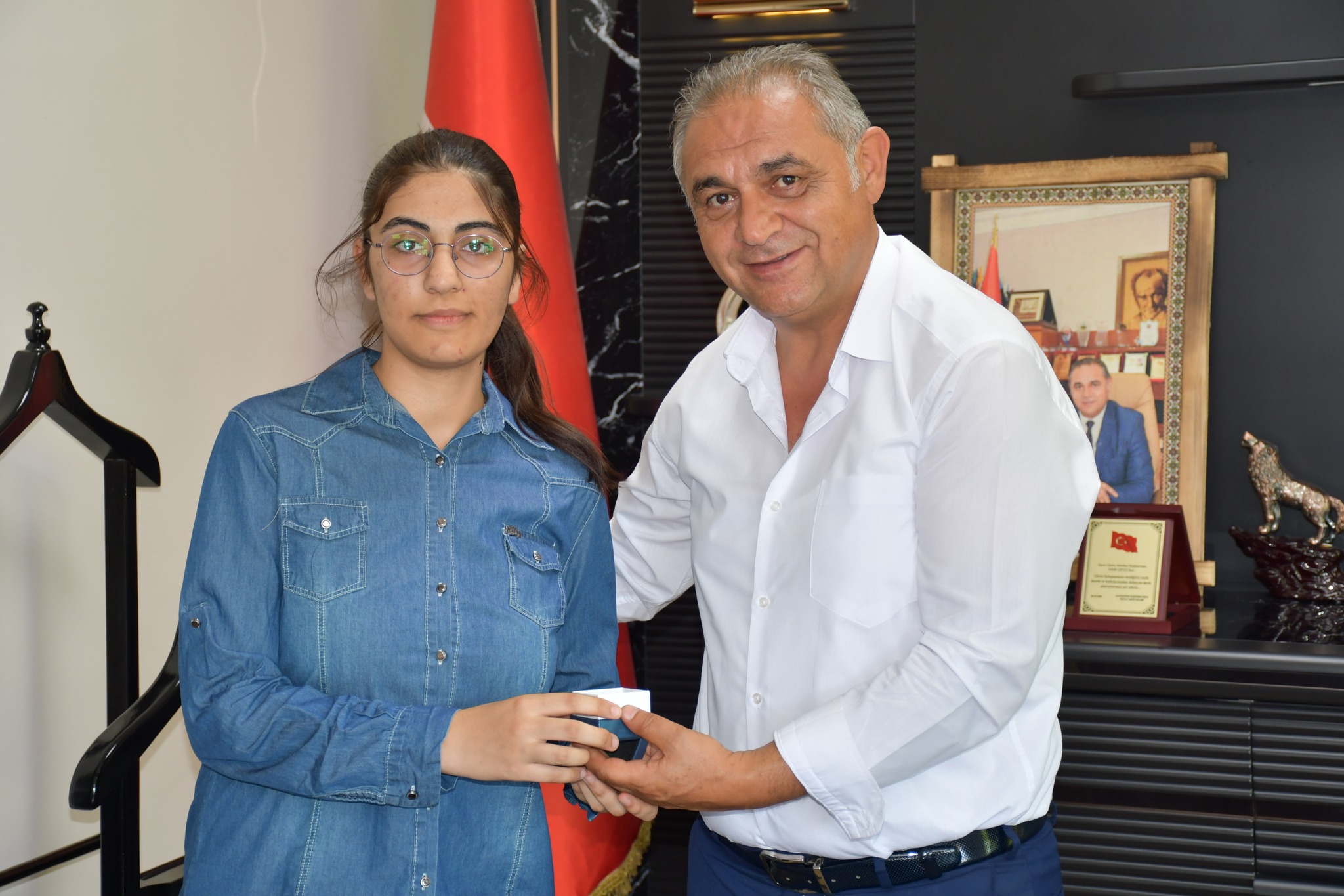 Gürün Belediye Başkanından Fadime Demire Hediye